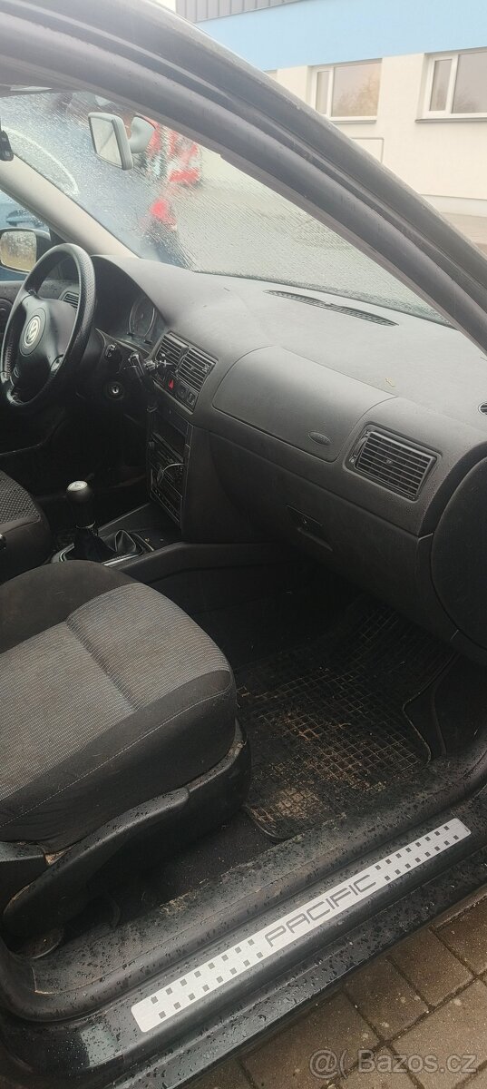 Volkswagen Golf na prodej - 8