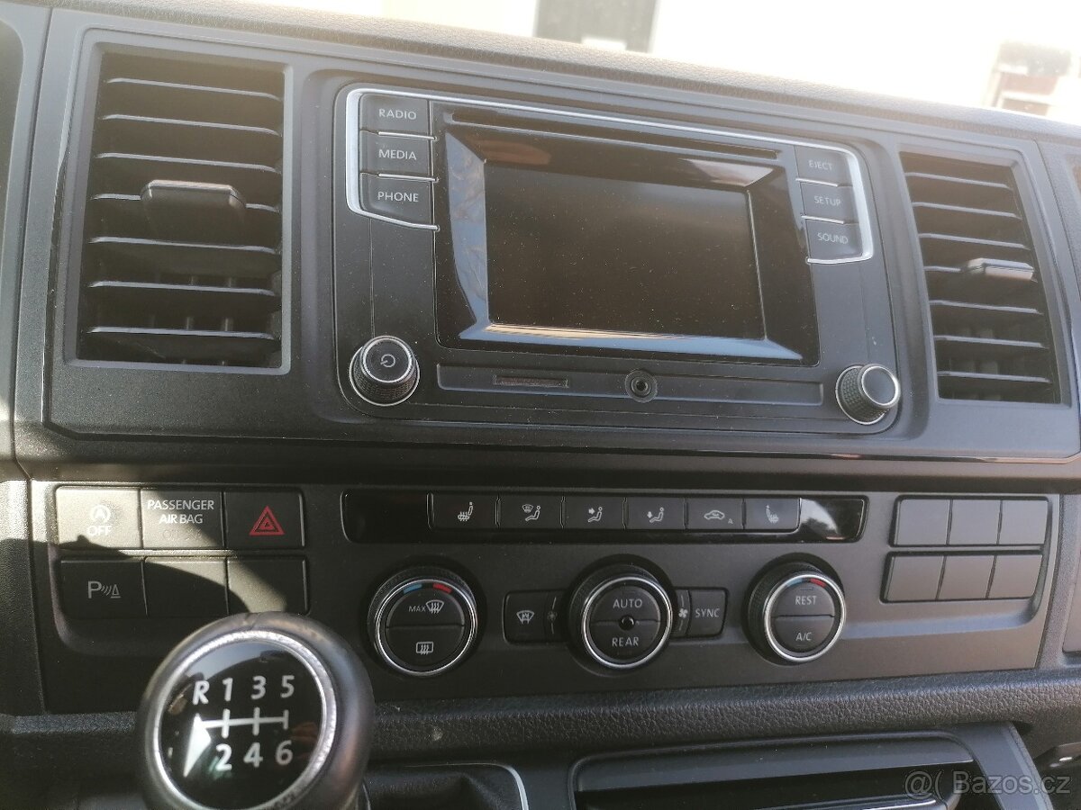 VW MULTIVAN T6 2.0TDI 110KW GENERATION SIX MANUÁL LED ŠÍBR - 8