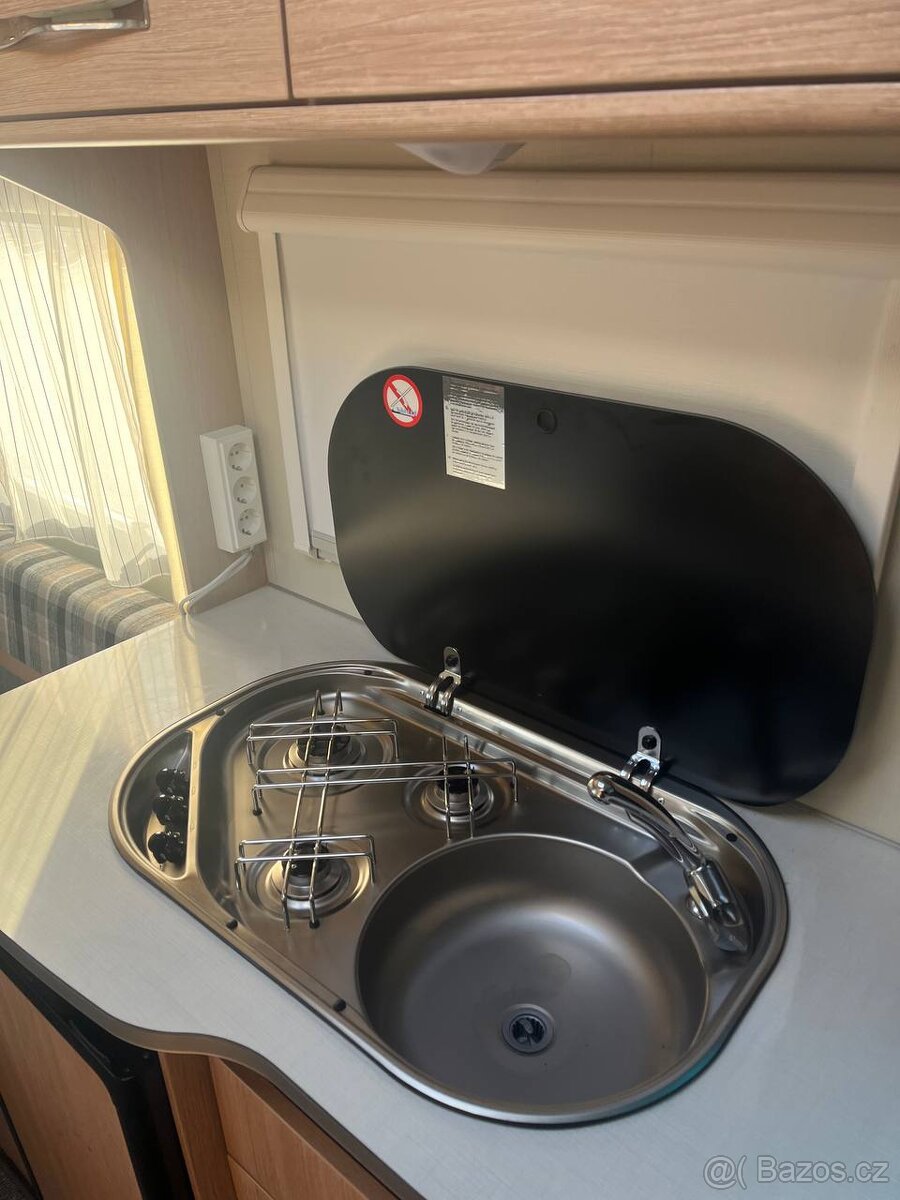 Karavan Sunlight Carado Capron 2015 - 8