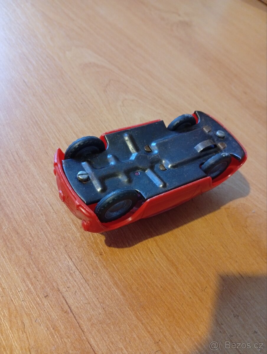 Ites autíčko velmj starý - 8