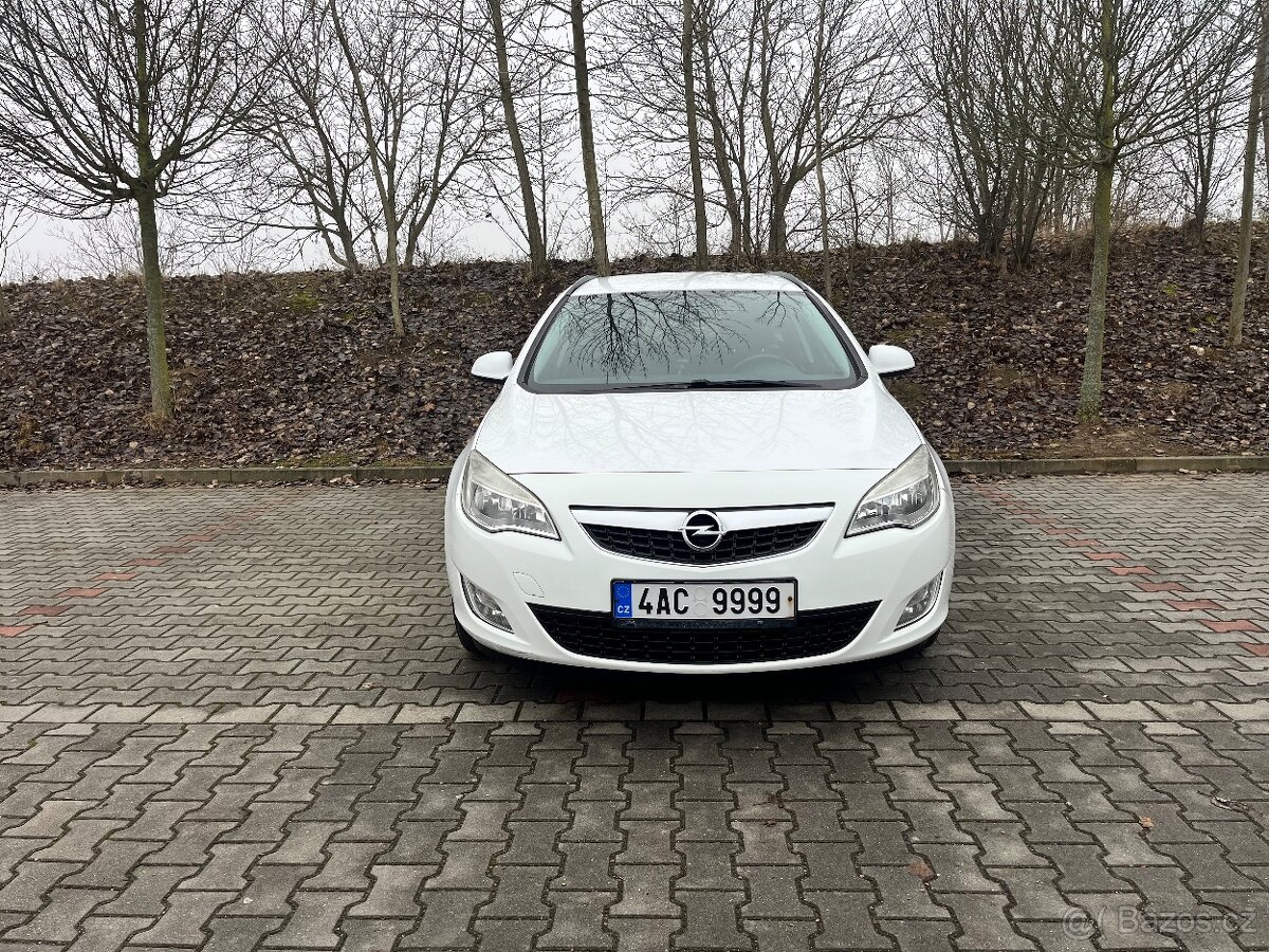 Opel Astra J 1,7CDTi 81kW,2012, ČR, - 8
