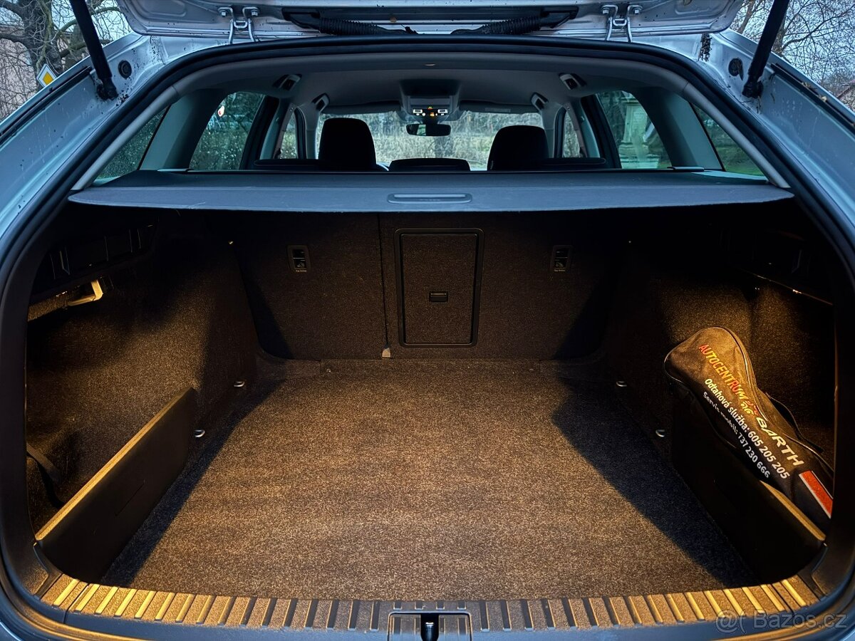 Škoda Octavia 1.5TSi 1.MAJ ČR NEBOUR. ZÁRUKA - 8