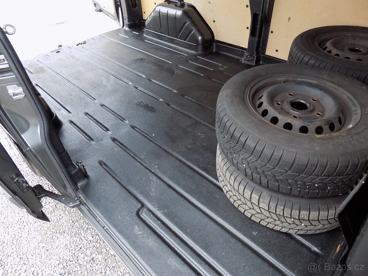 Ford Transit Custom 2,2 TDCI 92 KW L2H2, AC, TEMP - 8