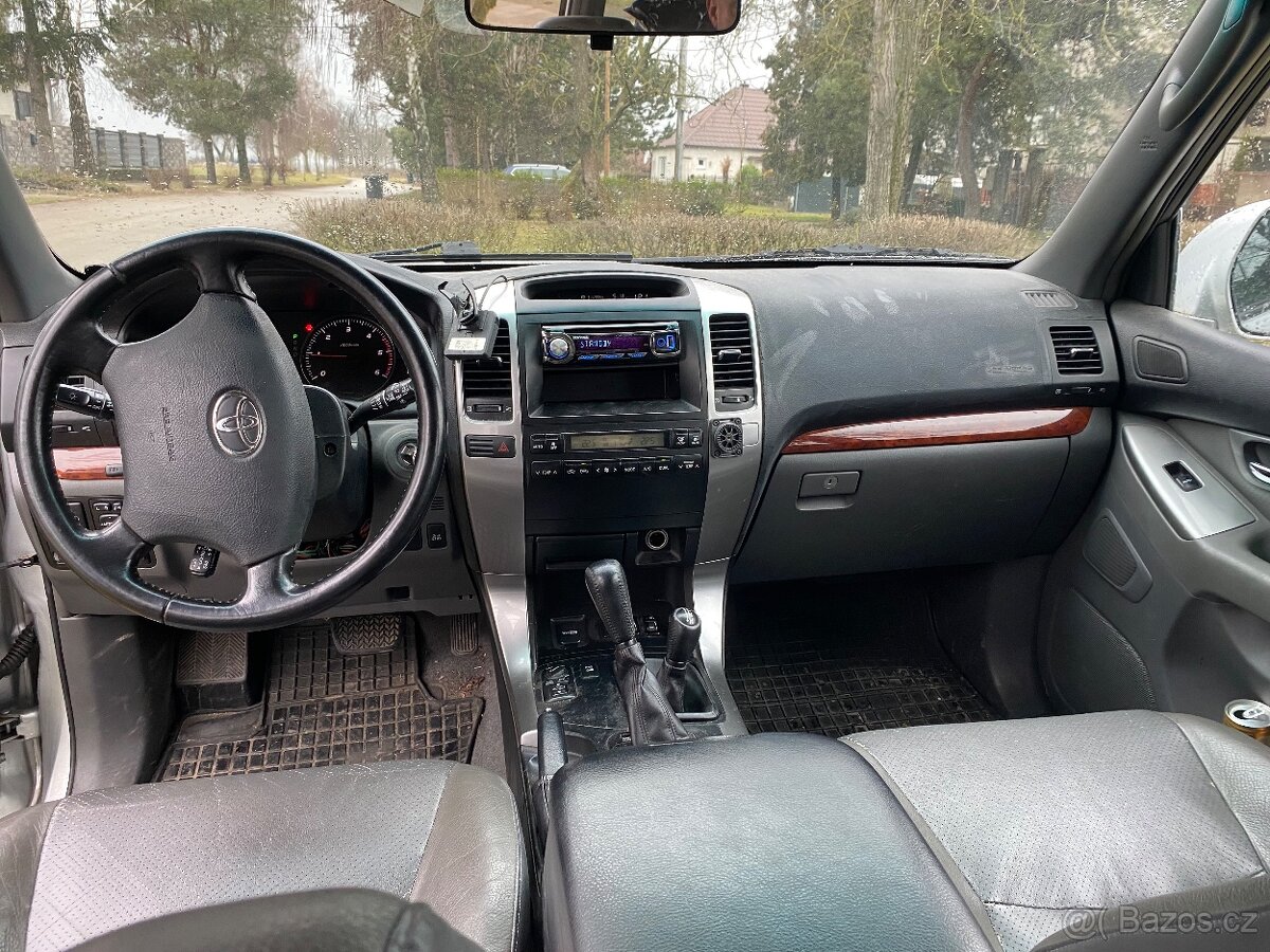 toyota land cruiser 120 3D 2003-2004 - 8