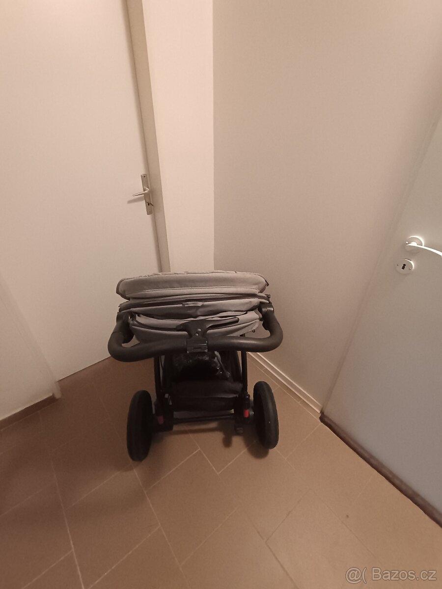 Sportovní kočárek - 8