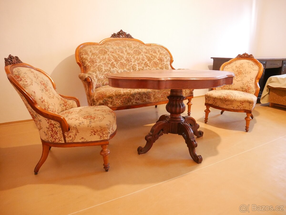 Starožitný oválný stůl z 19. století, bohaté řezby, 140x80cm - 8