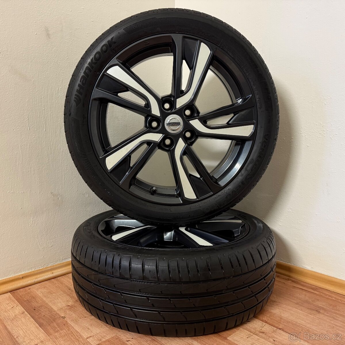 NISSAN JUKE F15 5x114,3 R18 ET47+LETNÍ 225/45R18 7mm - 8