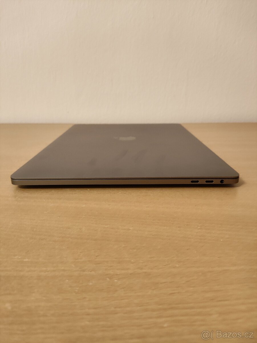 Apple MacBook Pro 15 A1707 – i7 | 16GB | 512GB - 8