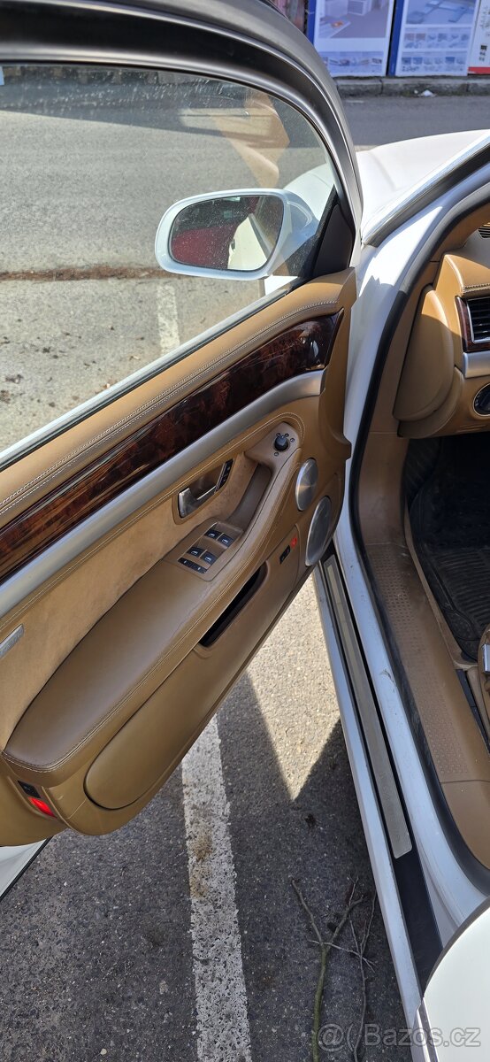 Audi A8 - 8