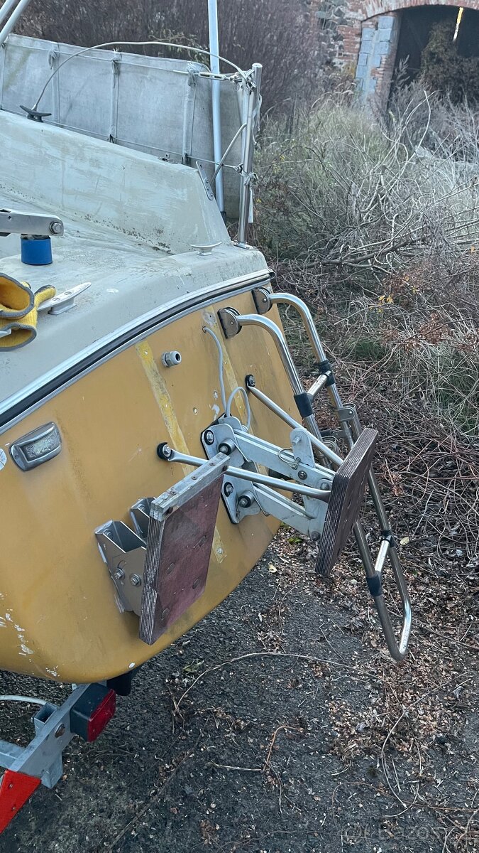 Loď s vlekem bez Tp - 8