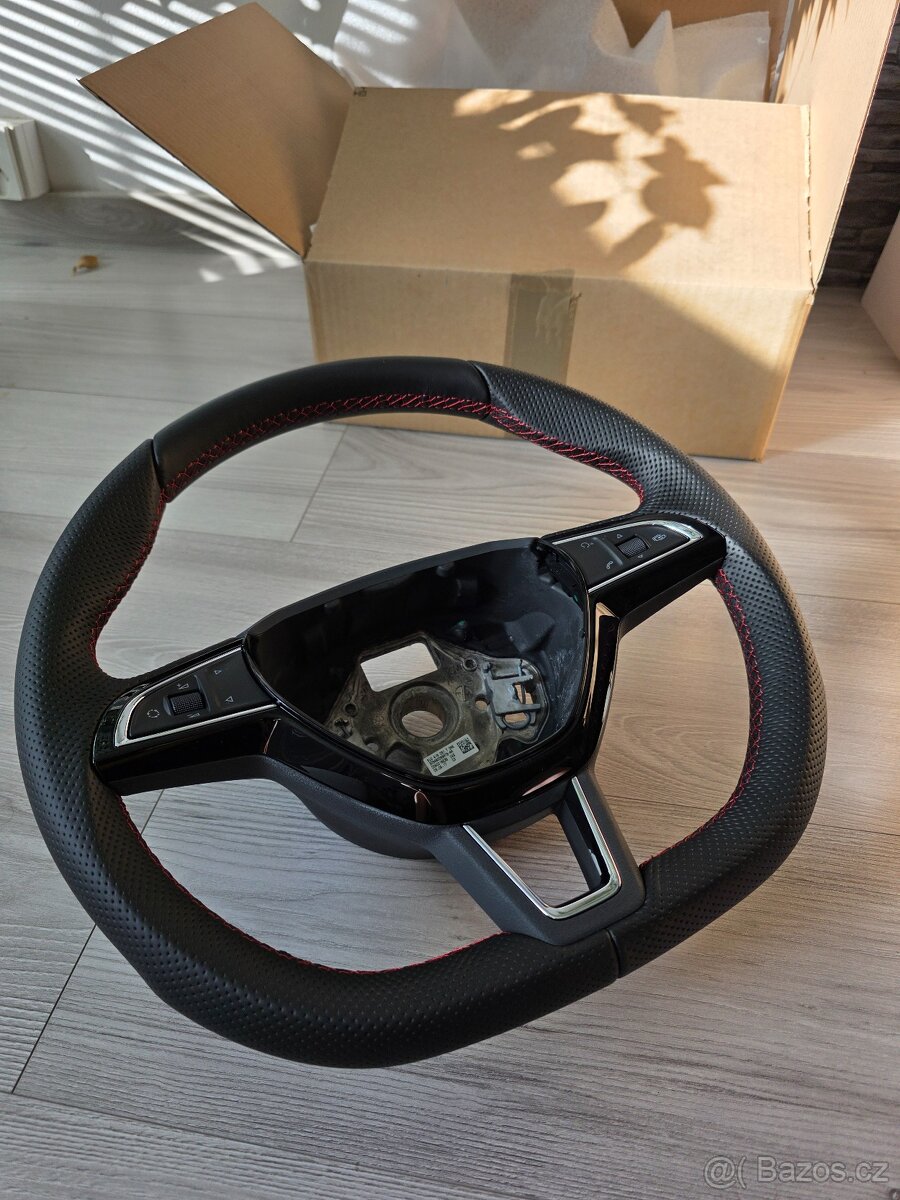 Nový zkosený volant Škoda + PÁDLA DSG - 8