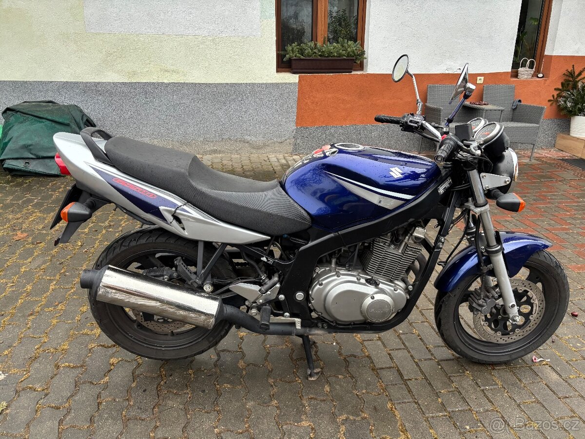 Suzuki GS500 - 8