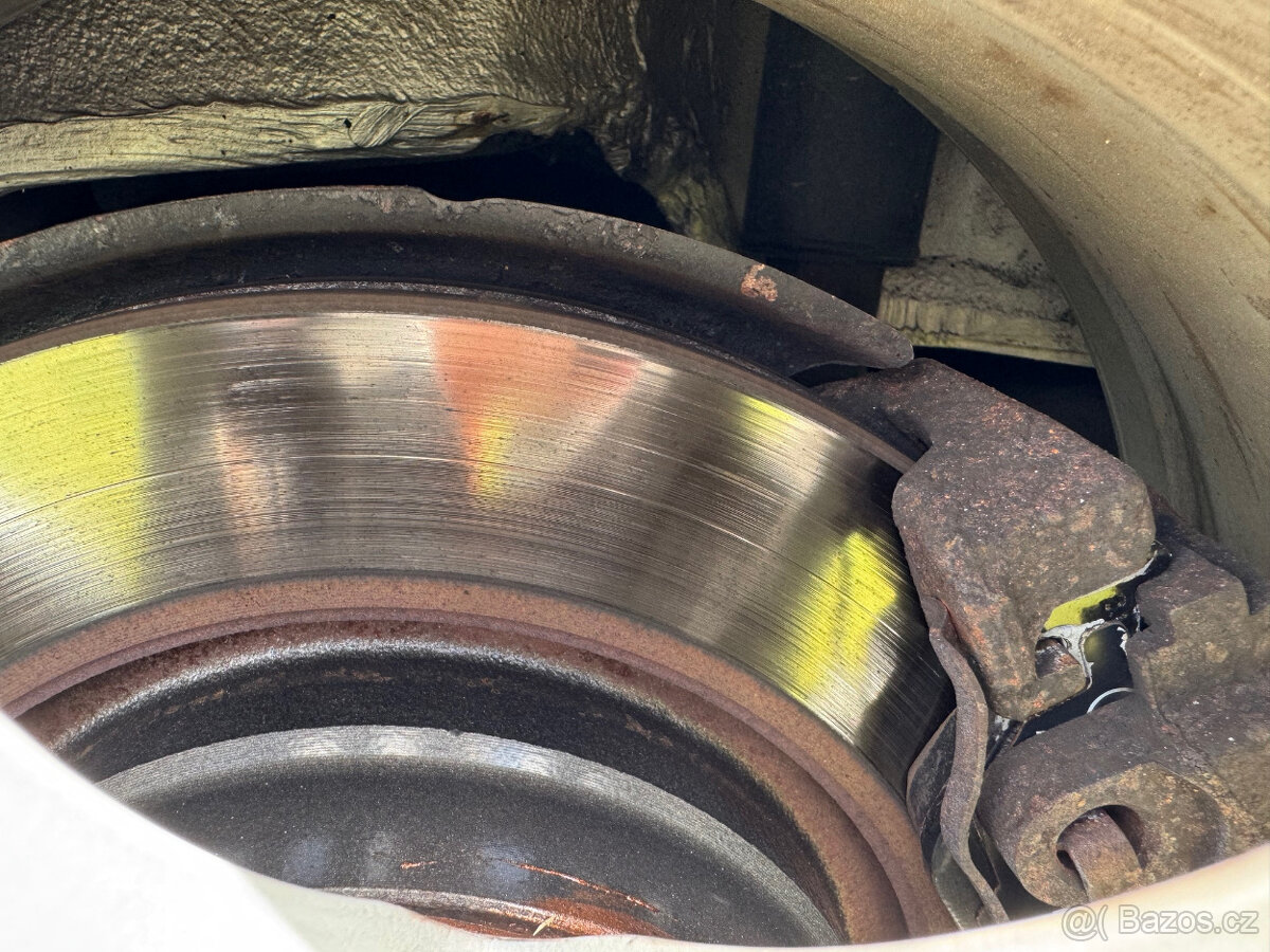 BMW 325ti (AT31) - 8