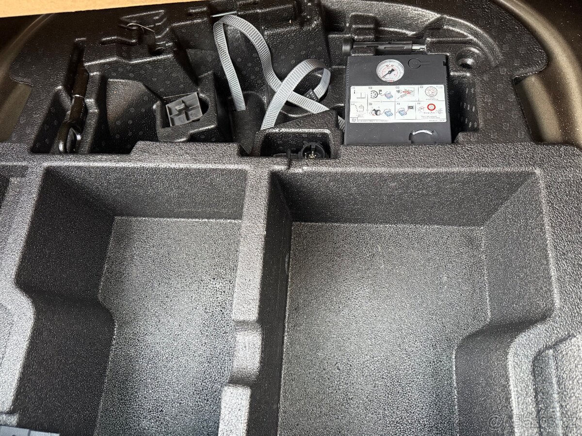 ŠKODA OCTAVIA III FACE SOLEIL 2.0DI 110 KW DSG TAŽNÉ 2020 - 8