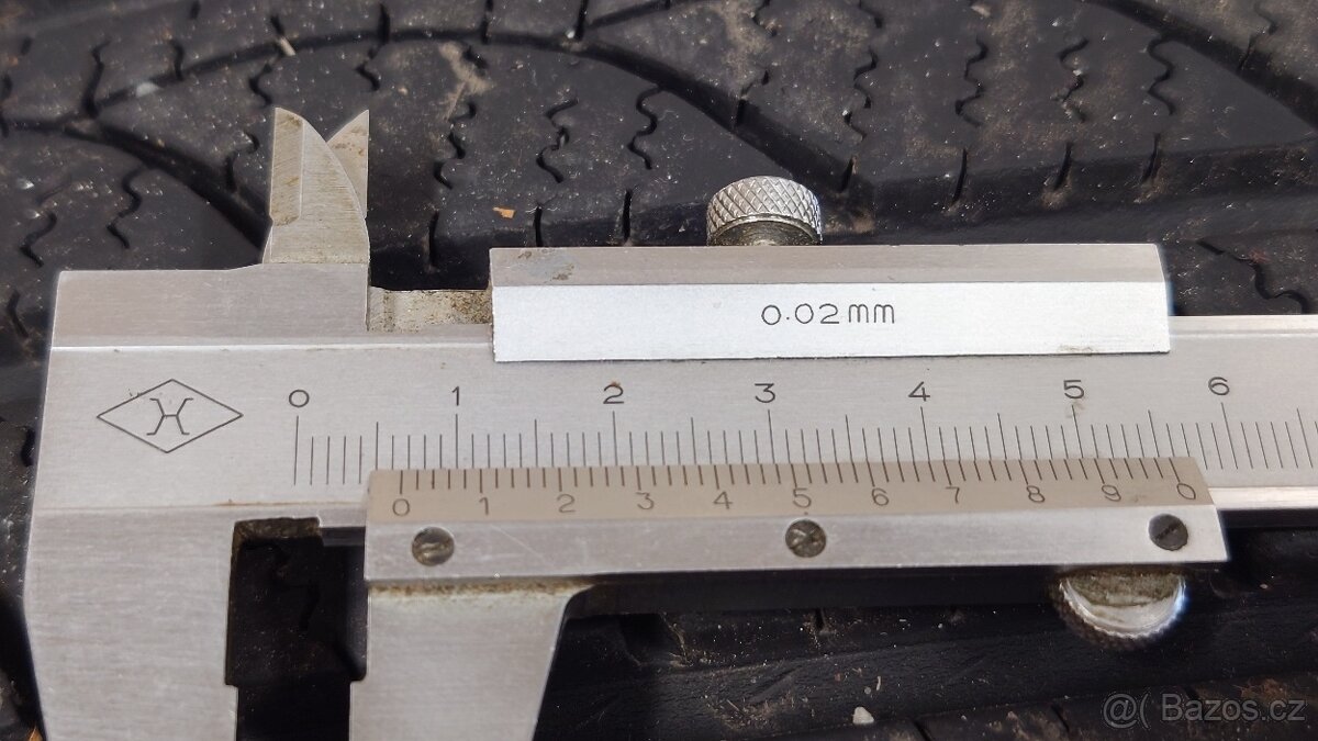 Prodám pneu 235/65/17 - 8