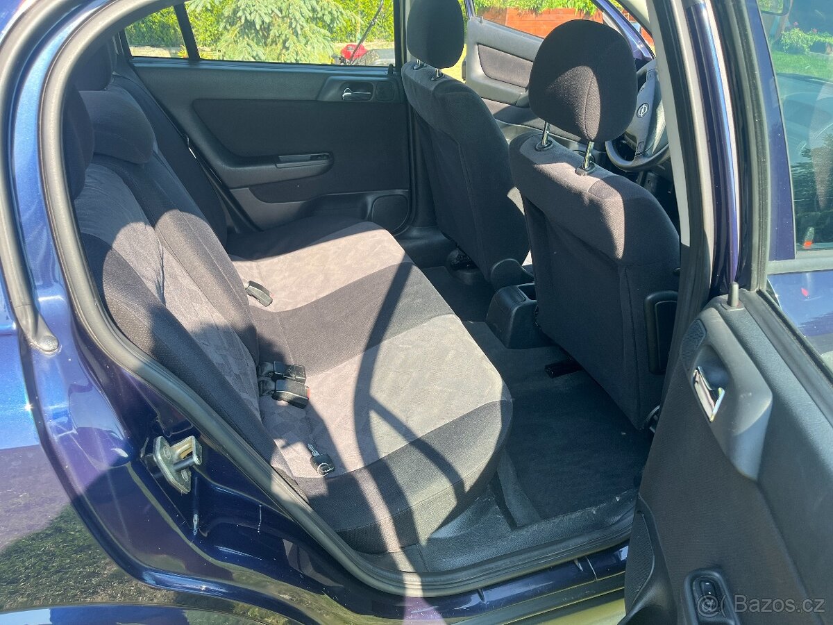 Opel Astra G 1.6i - 8