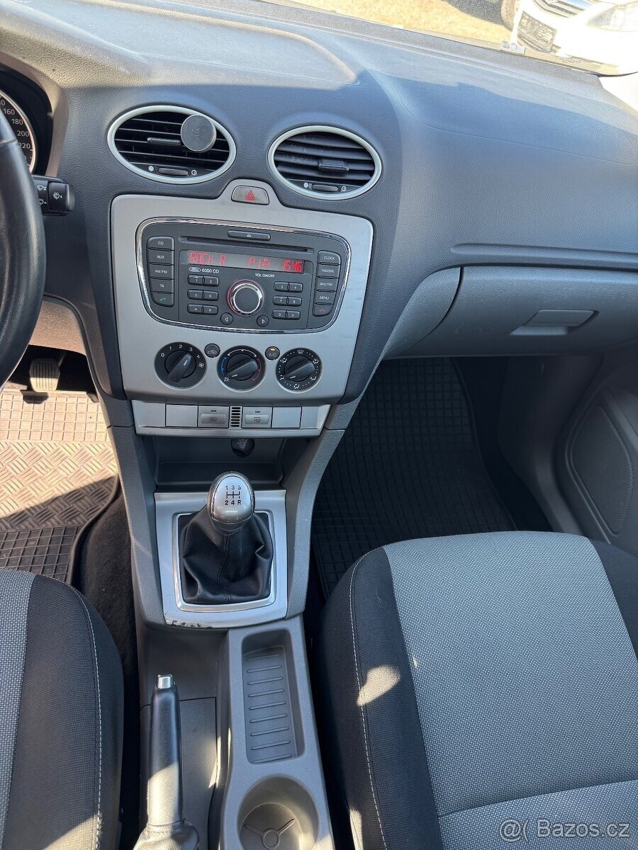 Ford Focus II Facelift - 8