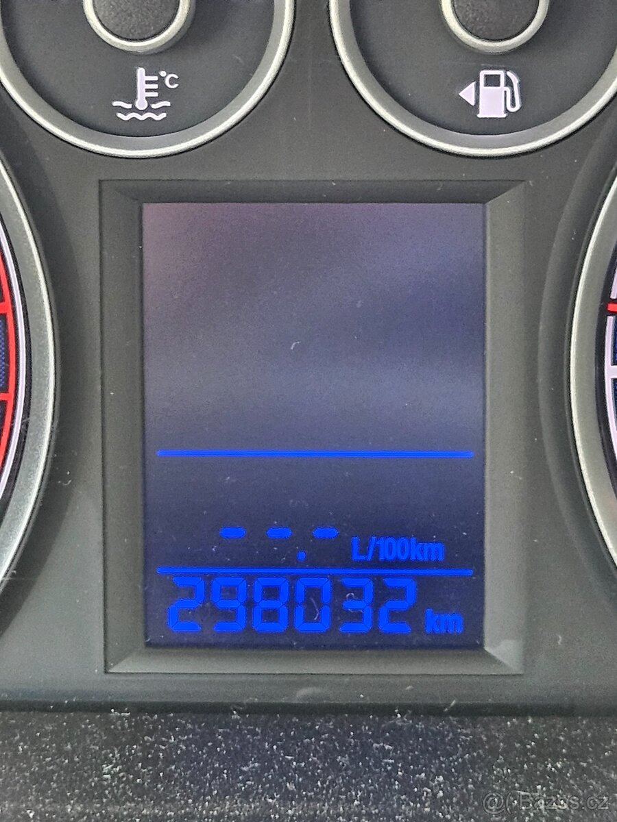 Hyundai i30cw kombi dohodou - 8