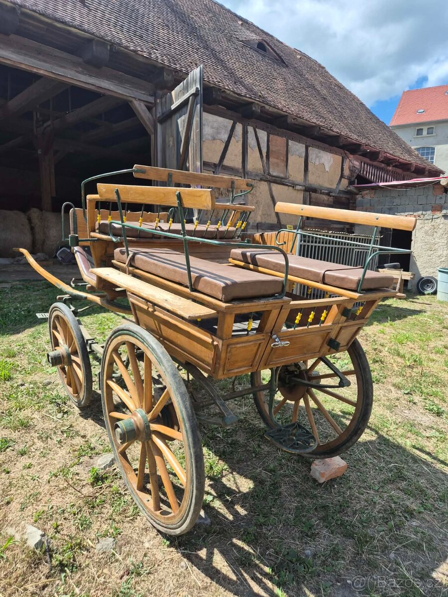 Historický kočar /bryčka Kramer - 8