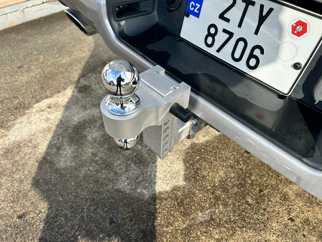 Dodge RAM 1500 5.7 HEMI 4x4 - 8