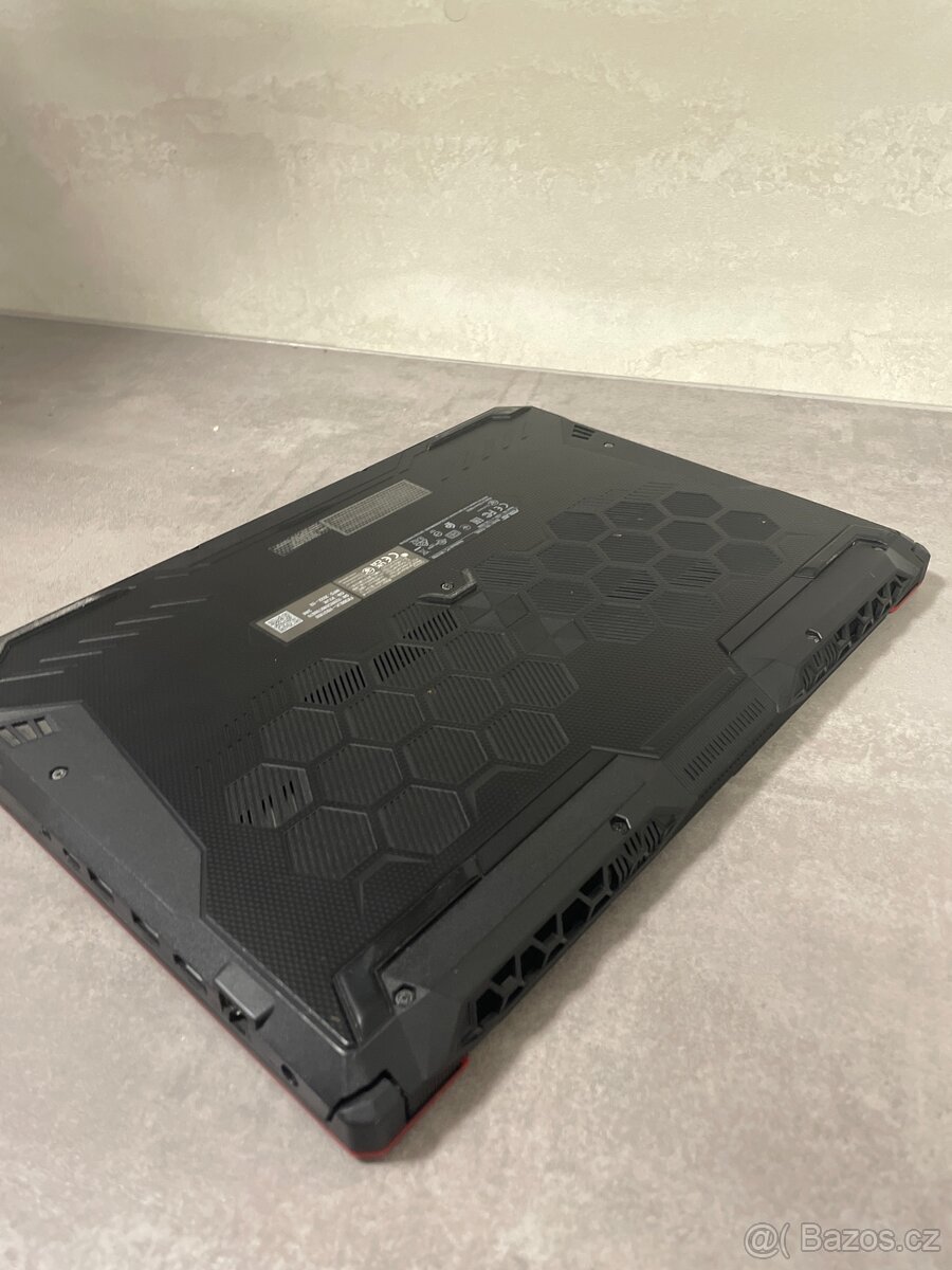 ASUS TUF Gaming F15 - 8