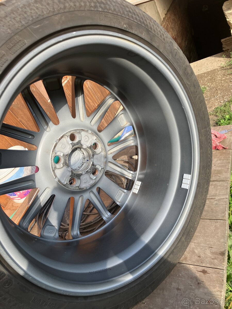 Continental 235/45R18 - 8