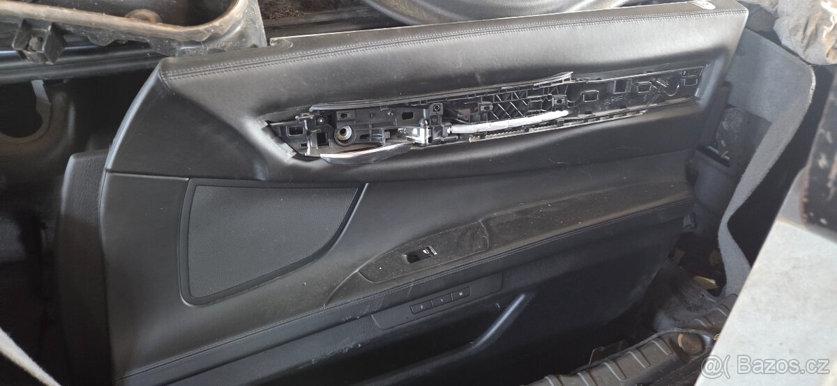 Bmw 7 f01 sedačky interiér - 8