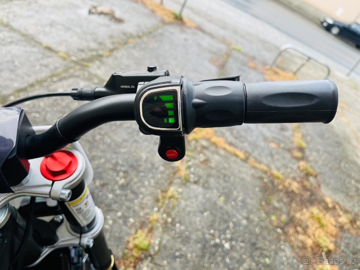 Elektrický pitbike Leramotors Rocket 1600W, skladem více bar - 8