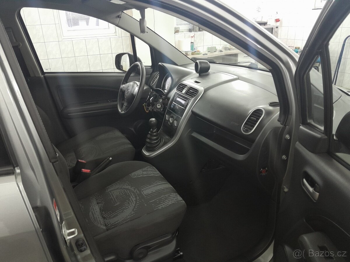 Opel Agila 1,2 16V - 8