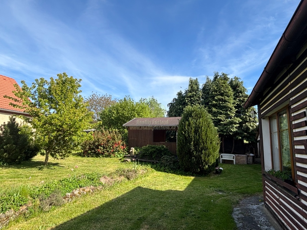 Prodej rod. domu s velkým pozemkem v Medovém Újezdě, nedalek - 8