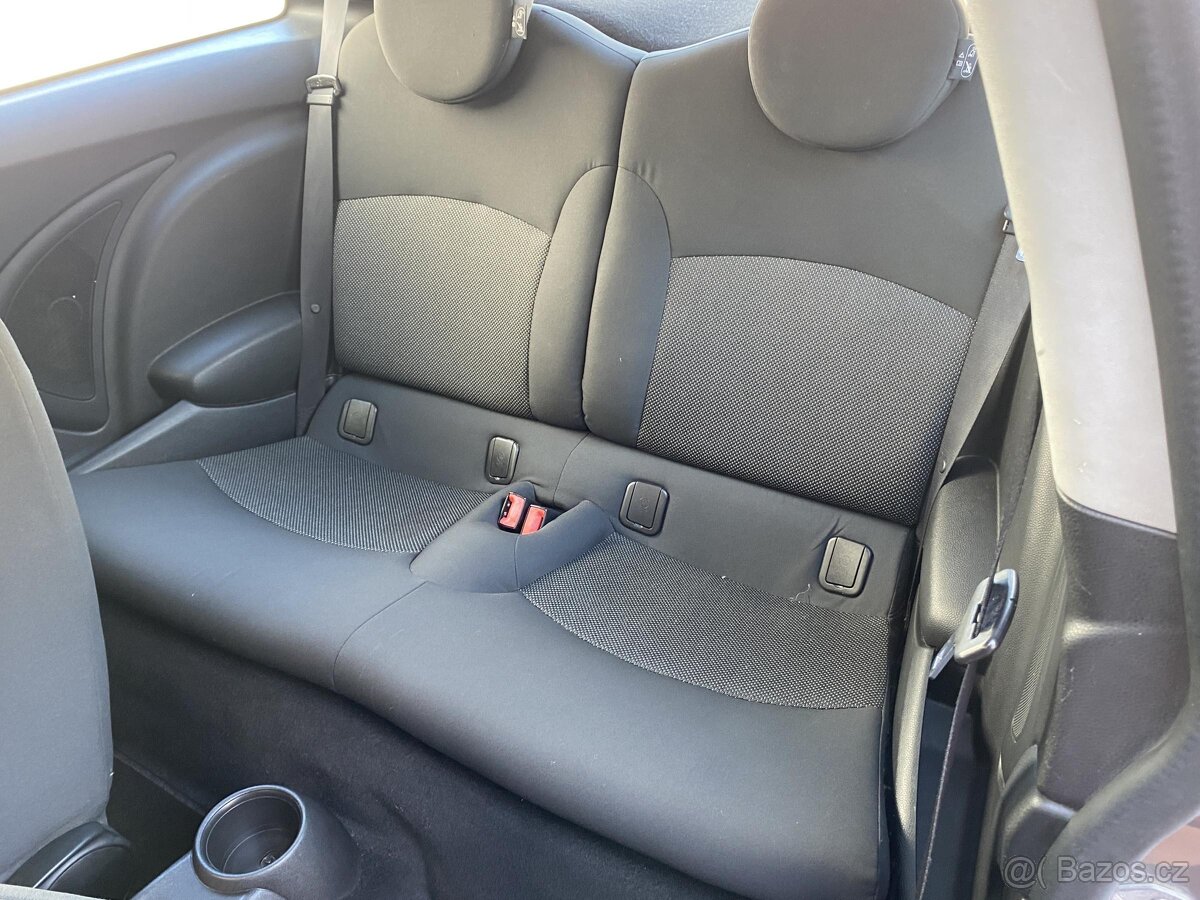 Mini Cooper 1.6i , 88 kW benzín, 2010 - 8