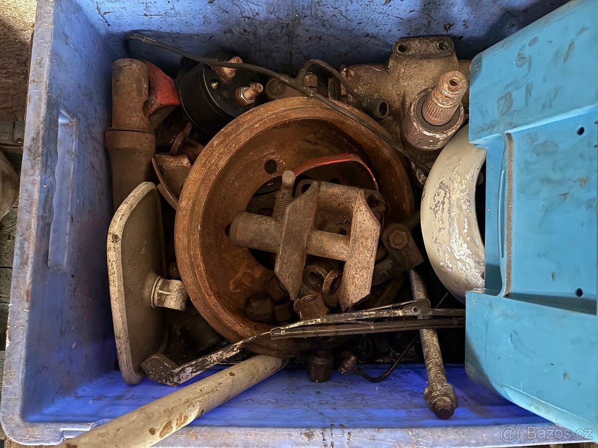 Díly traktor RS 09 (závaží, čerpadla, portály atd.) - 8