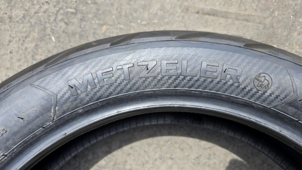 Metzeler 140/80/17, DOT4019 - 8