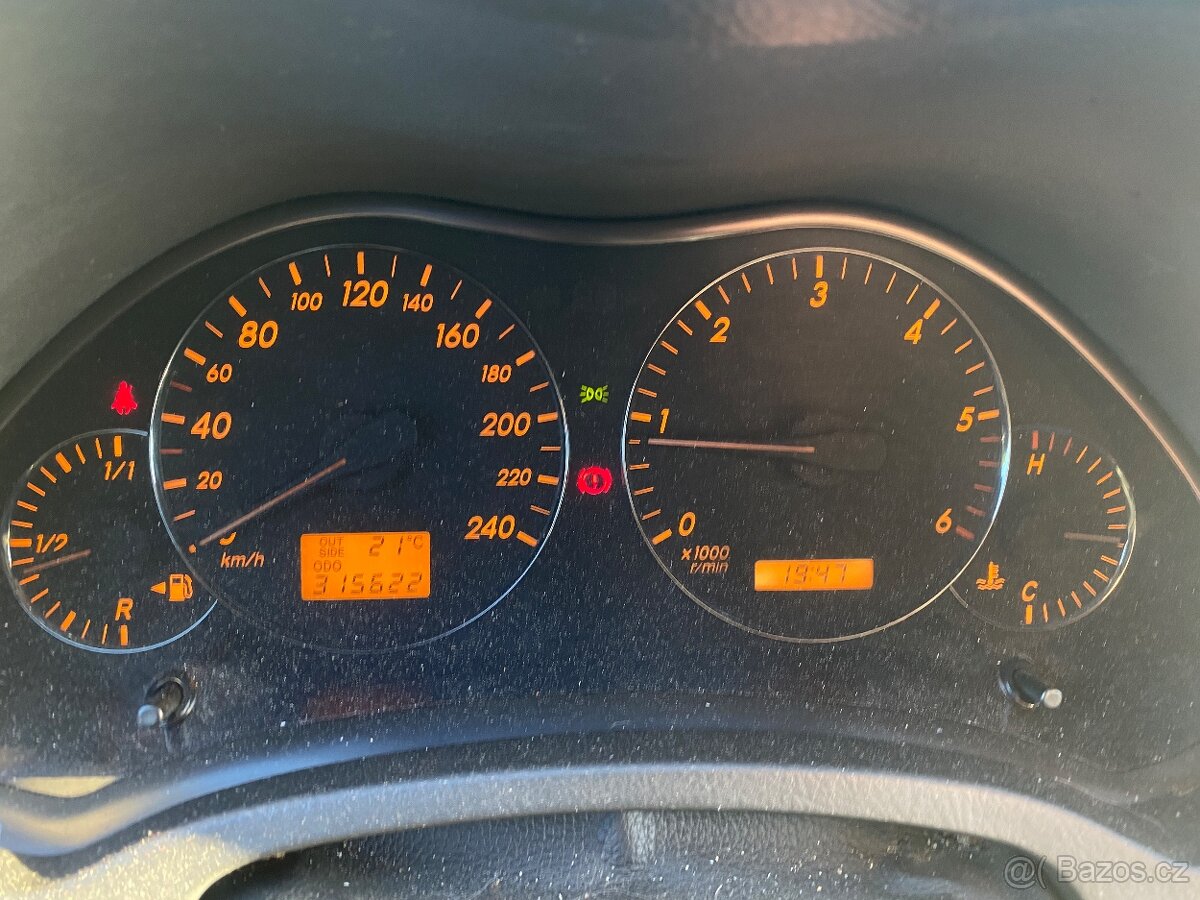 Toyota Avensis 2.0 D-4D 85kW - 8