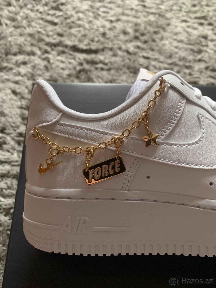 Nike Air Force 1 Low LX White Pendant - 8