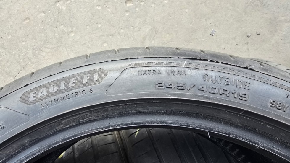 Letní pneu 245/40/19 Good Year - 8