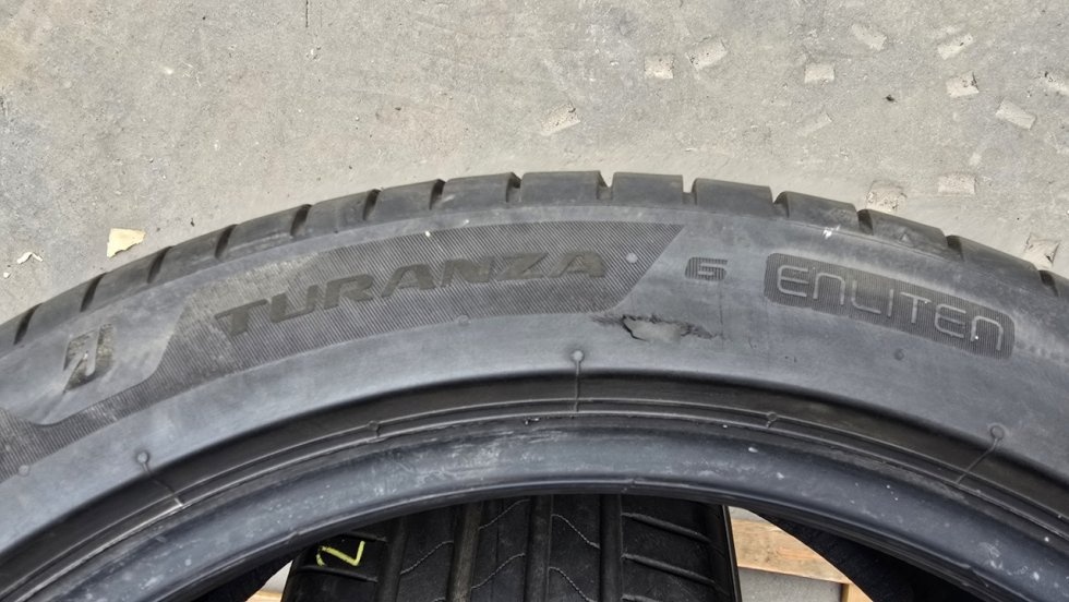 Letní pneu 235/45/18 Bridgestone - 8