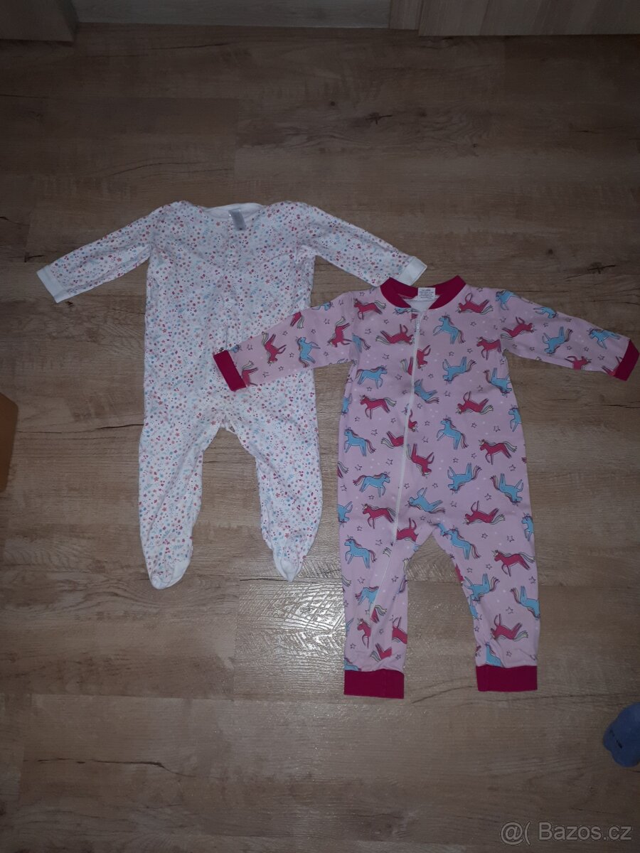 Dívčí body, tepláky, overal vel. 86 - 8