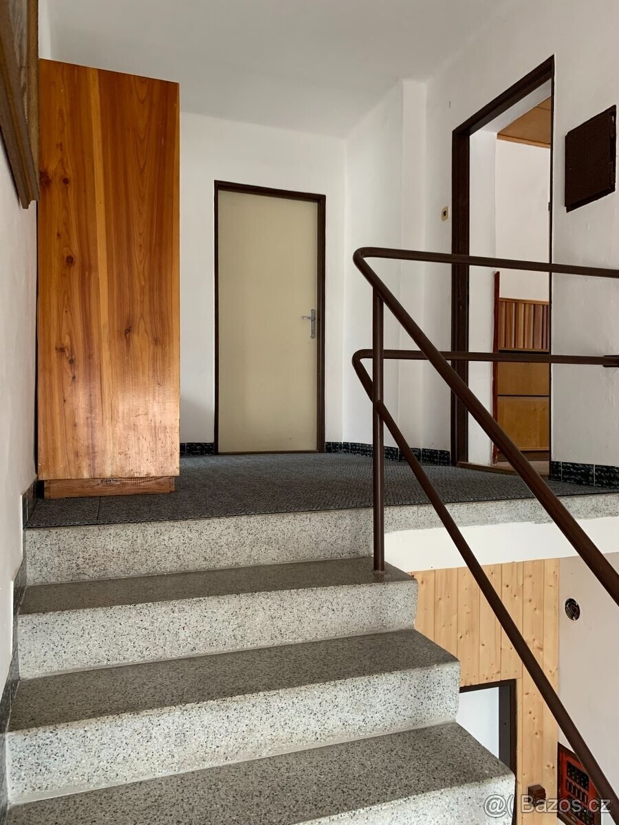 Pronájem bytu 3+1, 75m2, Bušín - 8