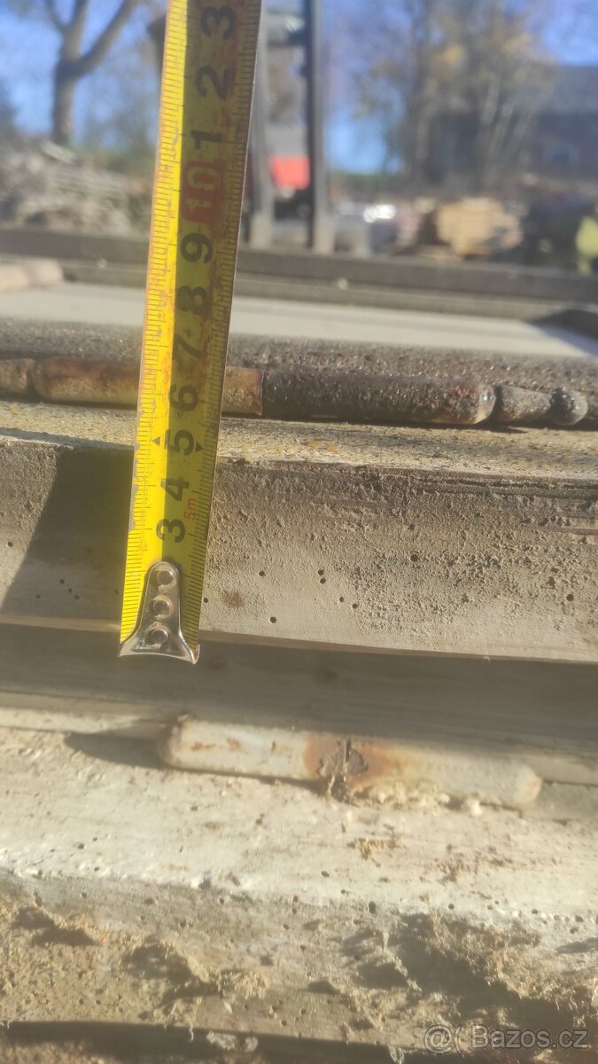 Staré dřevěné okno, 5 ks - 88x123 cm, dřevěná okna - 8