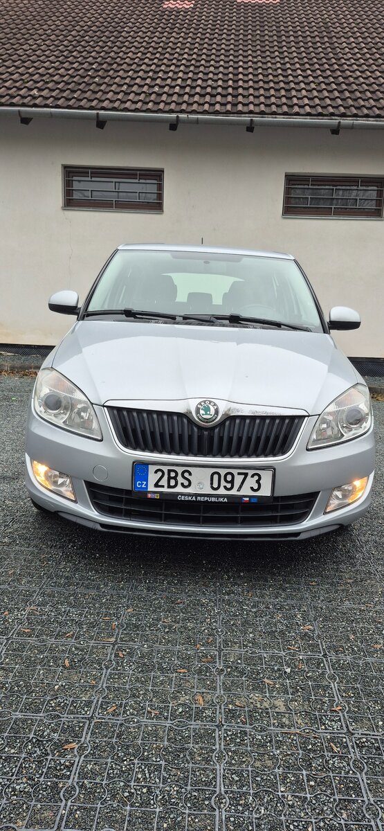 Škoda Fabia II Facelift combi1.2 TSI, stříbrná metalíza - 8