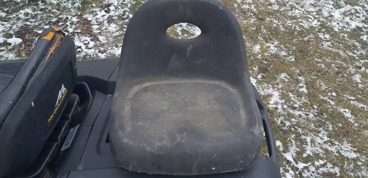 Zahradni traktor - 8