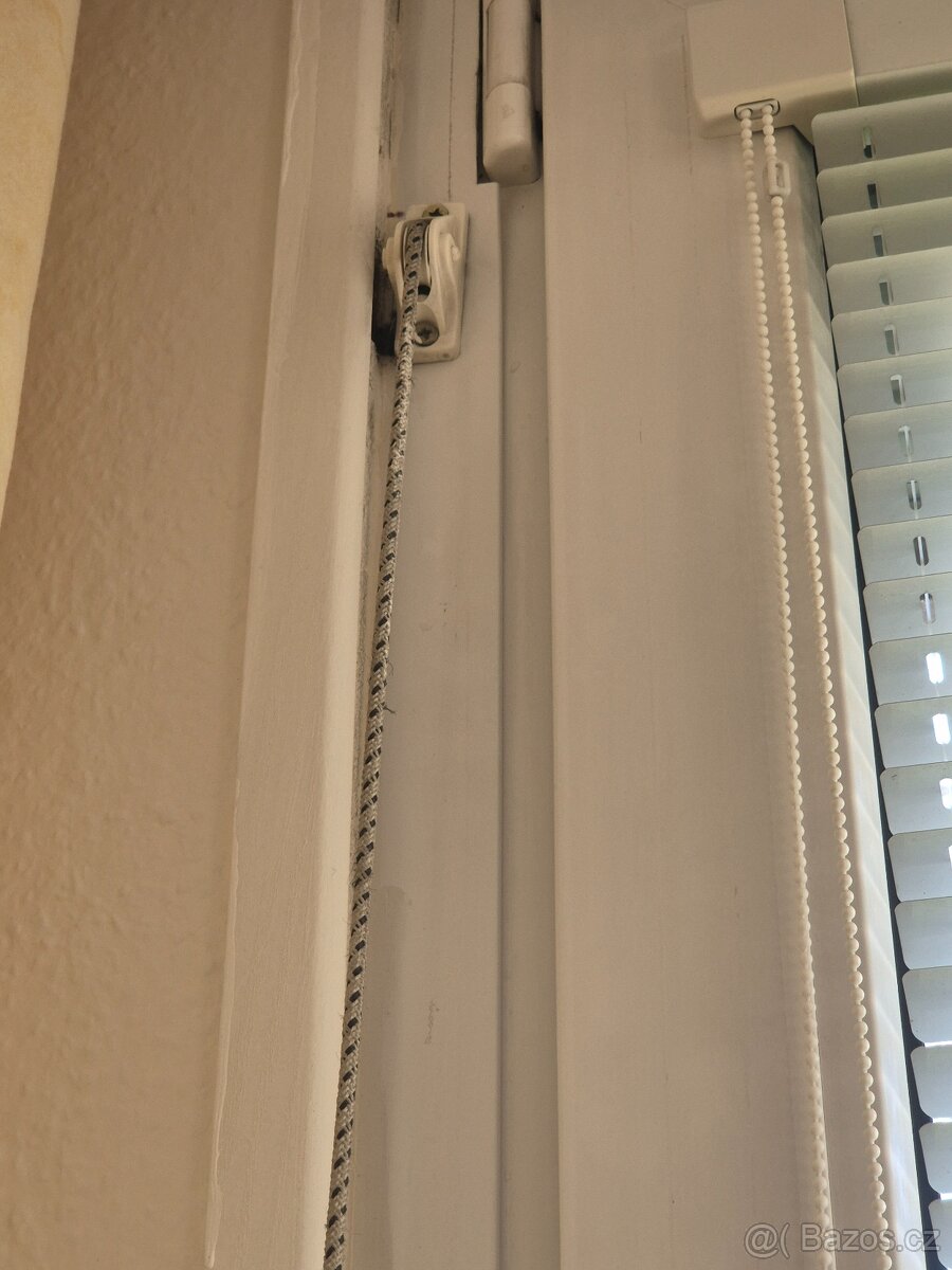 Předokenní rolety - 8