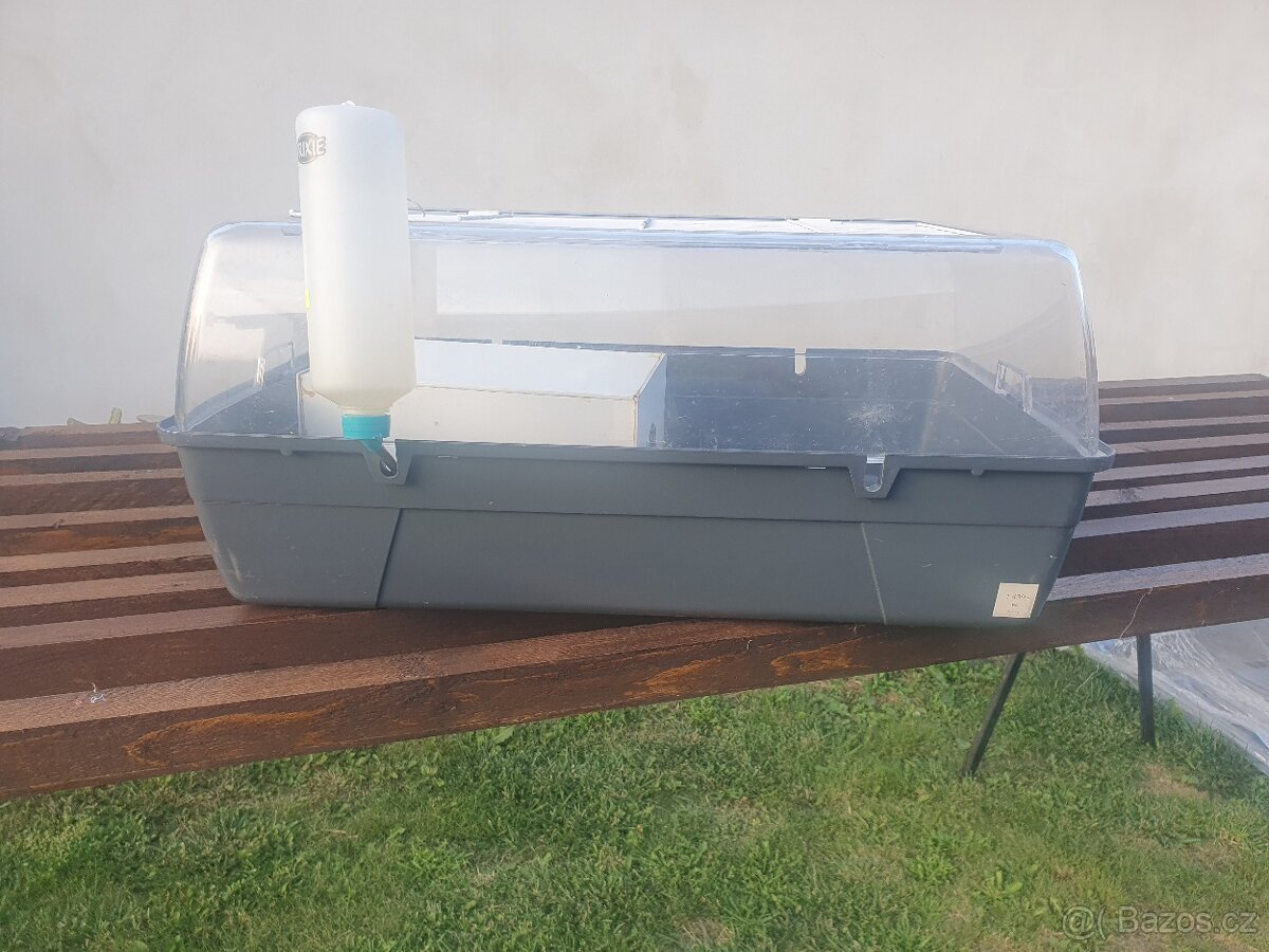 Prodám plastový box 70cm - 8