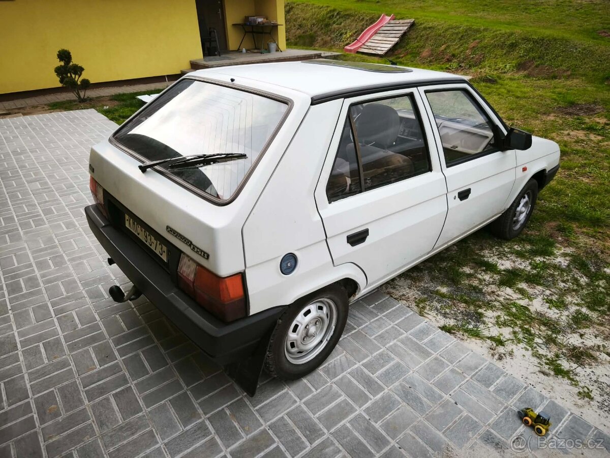 Škoda Favorit - 8
