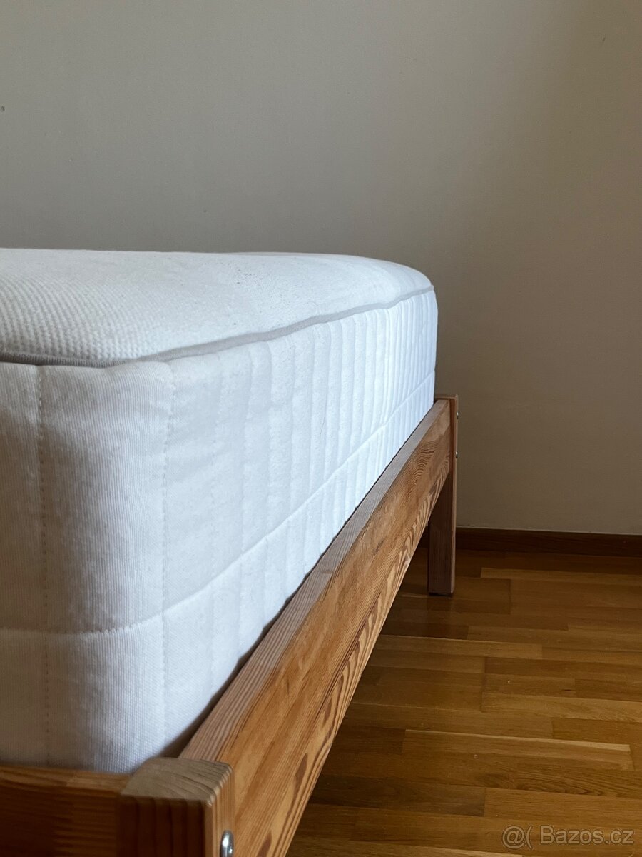 IKEA Tarva postel 140×200 + matrace Hokkasen + rošty - 8
