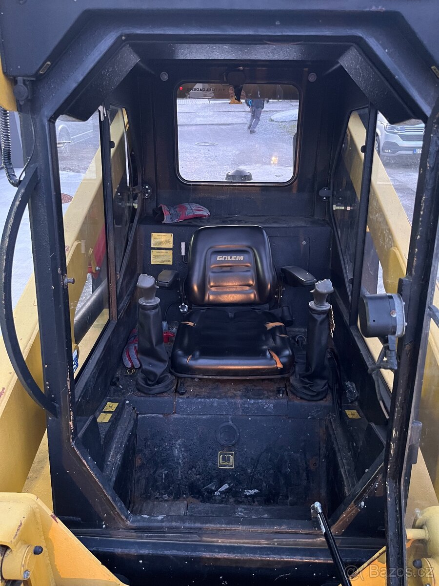 Golem UNC smykem řízení nakladač - 8