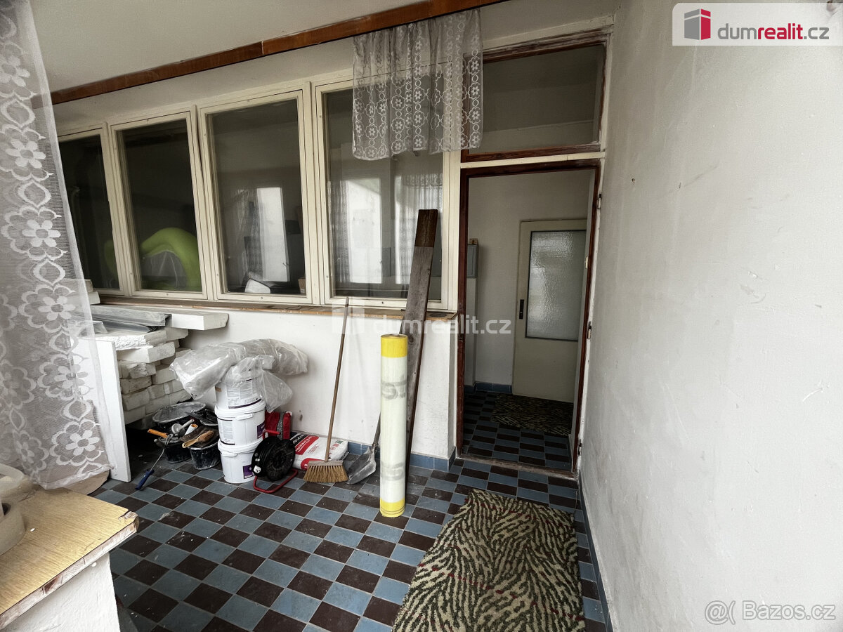 Pronájem nebytové budovy, prostoru Újezdeček - 8