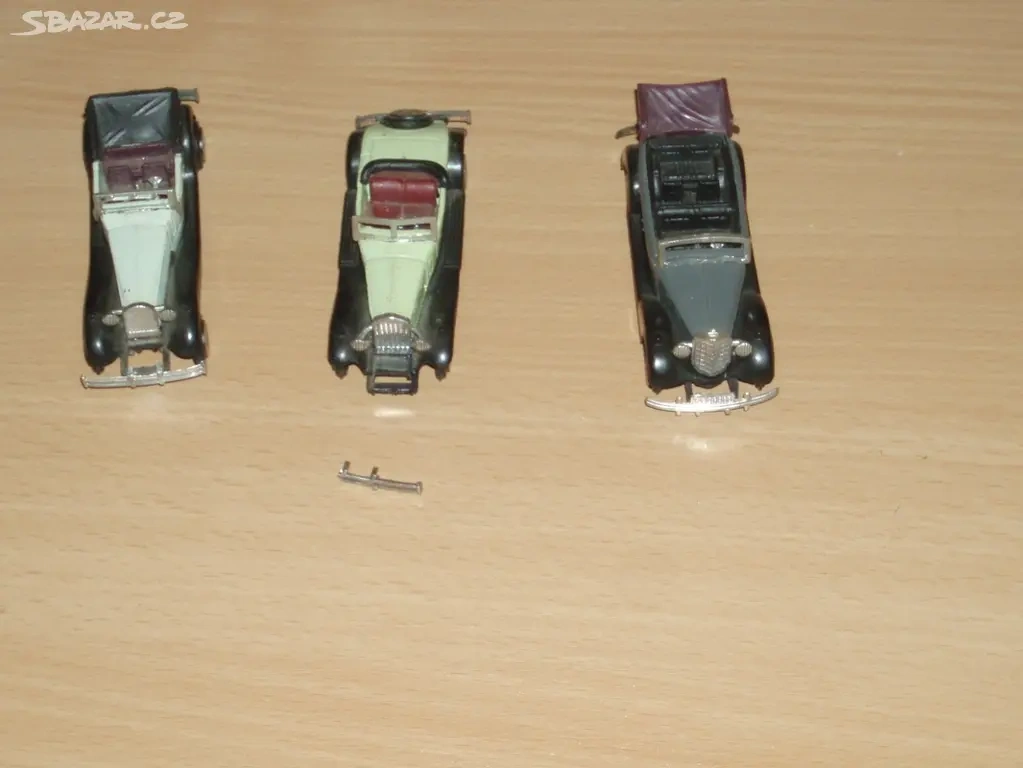 Angličáky,autíčka 5 kusů veterání viz foto - cena za celek - 8