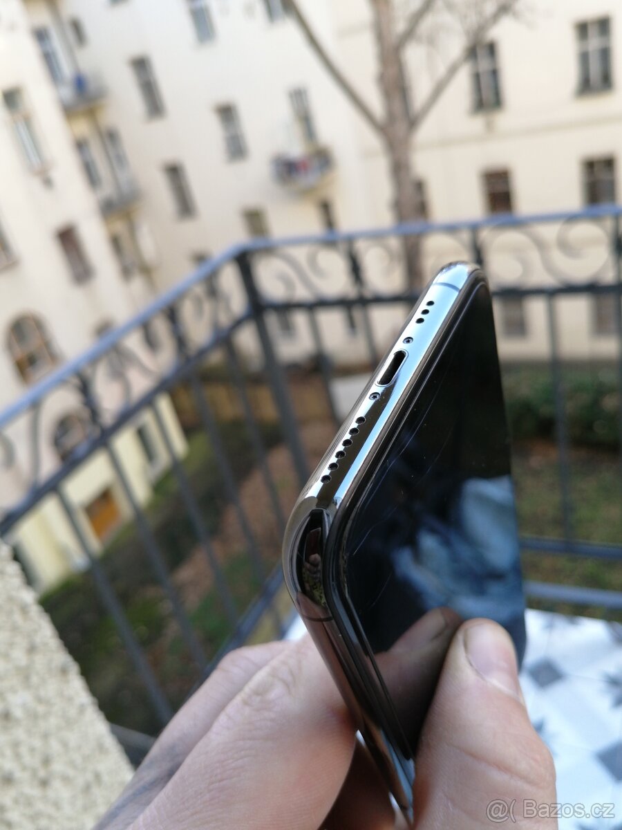 iPhone 11 PRO ZÁNOVNÍ STAV JAK NOVY - 8